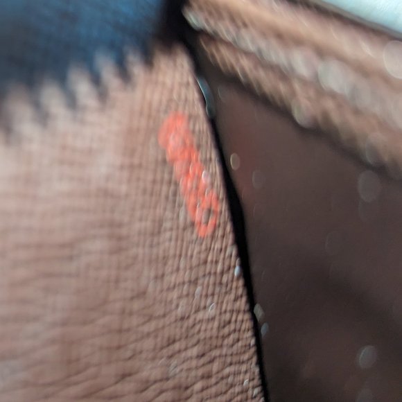 Louis Vuitton Damier Ebene Zippy Wallet w/ box & dust bag - Picture 12 of 13